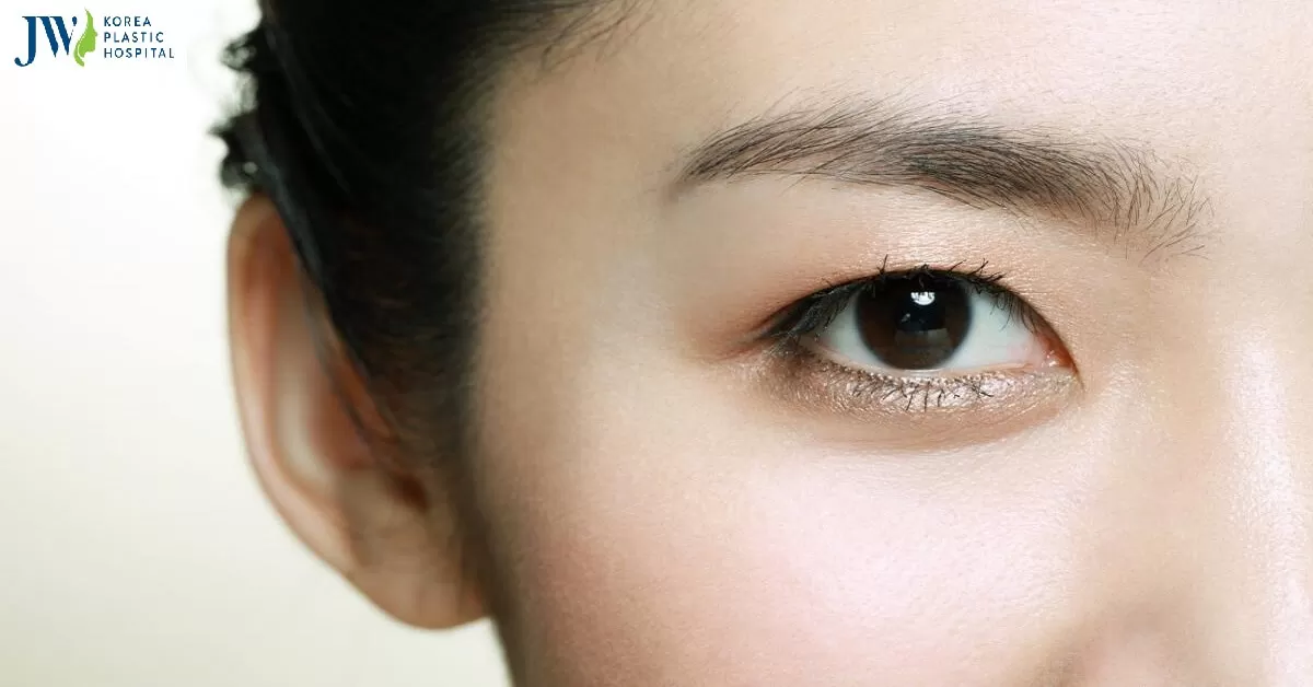 Mắt lá răm là gì? Khám phá tướng số ngưới sở hữu mắt lá răm