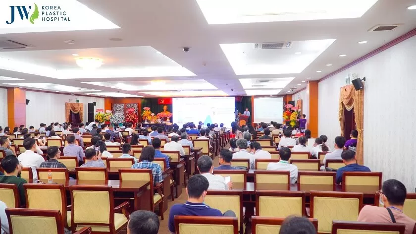bac si tu dung hoi thao 2022