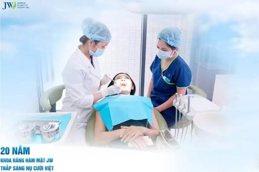 Niềng răng trong suốt AI có điều trị răng hô hàm trên được không? 3