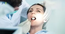 niềng răng trong suốt AI có cần nhổ răng không