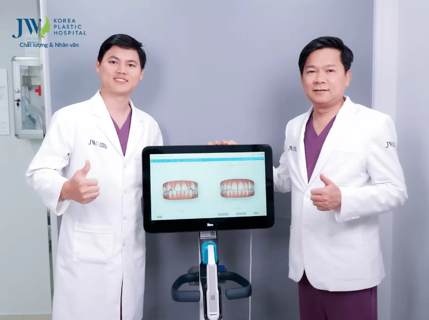 niềng răng trong suốt AI có đau không