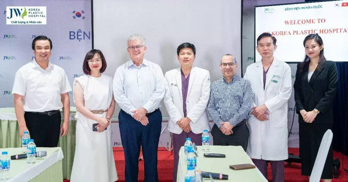 Bệnh viện JW triển khai giải pháp giảm đau, phục hồi sau hút mỡ bụng 2025