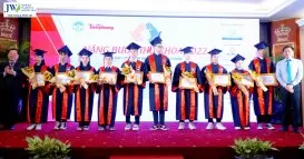 nâng bước thủ khoa