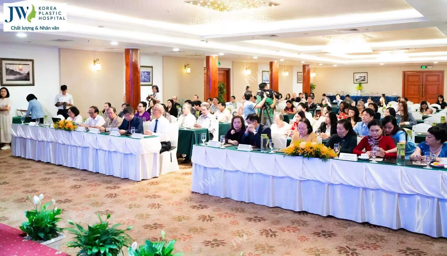 hop-bao-hanh-trinh-mua-xuan-len-rung