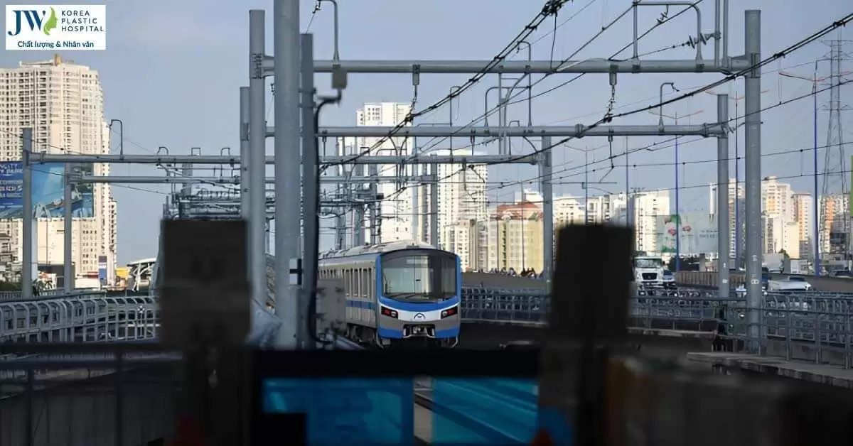 Hướng dẫn cẩm nang khách hàng khi đi tàu Metro đến Bệnh viện JW 